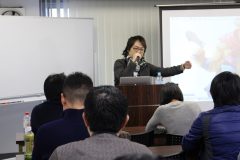 DA9200CF-9A5A-4D4A-99FA-D5B232A100E5_1_105_c